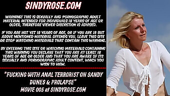 Sindy Rose'Un Anal Dildo Oyunu, Aşırı Sokma Ve Prolapsmaya Yol Açıyor